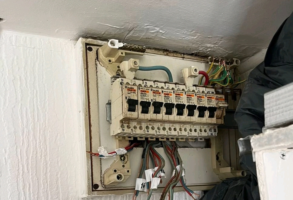 tableau electrique vetuste